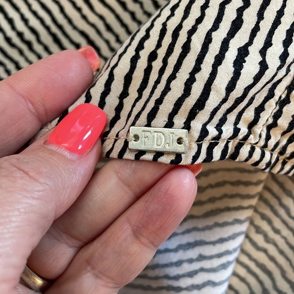 French Dressing Jeans FDJ hazy striped button front blouse collared size 12 - Picture 11 of 11